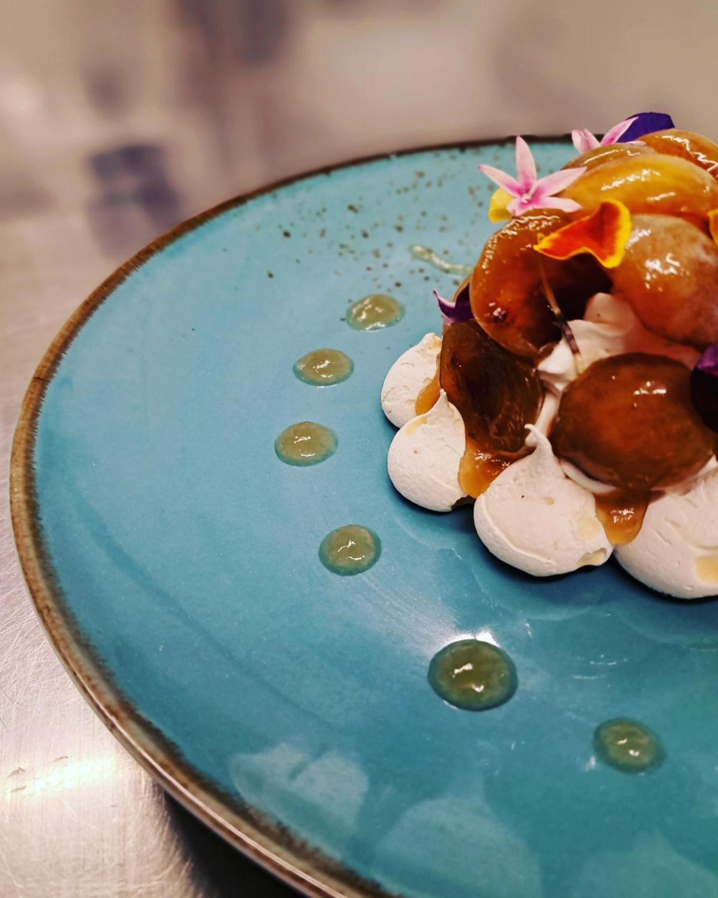 Logis Hotel & Restaurant Le Soleil D'Or Montigny-la-Resle エクステリア 写真